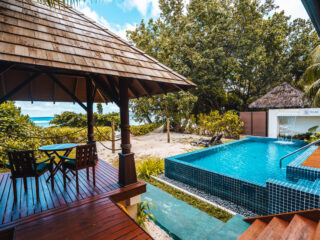 Deluxe King Beachfront Pool Villa, Hilton Labriz Resort, Seychellen